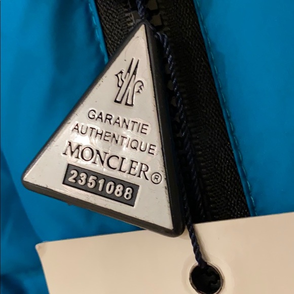 Moncler blue jacket - Picture 2 of 13